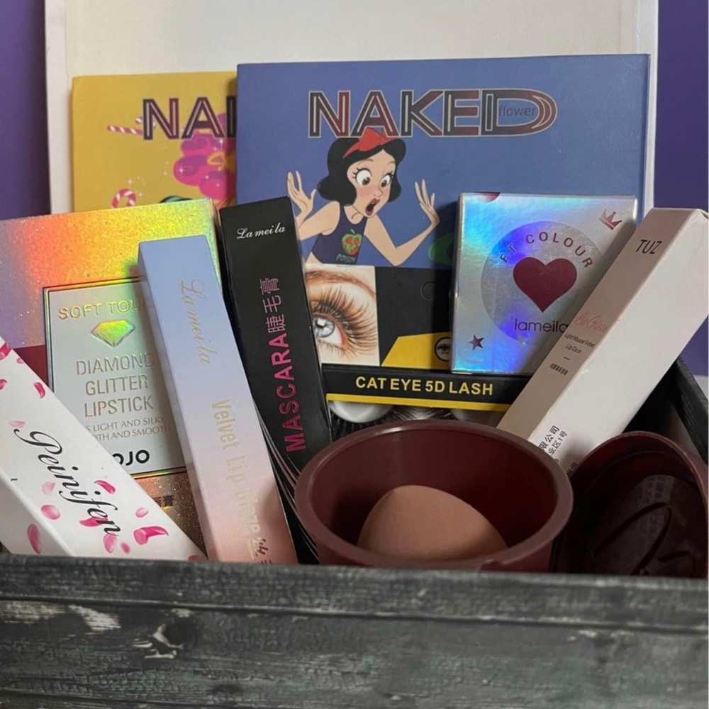 Beauty/Makeup Mystery Bundle (3 sizes available)